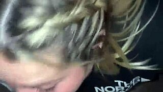 Como me encanta chupar esa polla latina hasta el fondo y tragarme toda la lechita 😋🍆