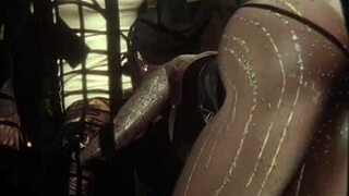 औरत सेकंडलाइफ सीन में खाना का इंतजार करती है।