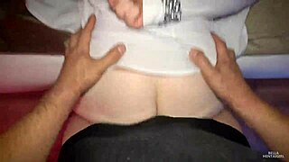 पीओवी में माकिमा की पेट बेला हेंटाईगर्ल बूट्स और स्टॉकिंग्स में मुझे क्रीम करा रही है... डैम