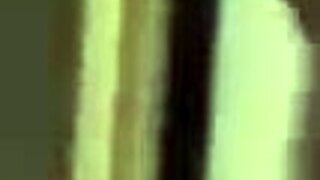 मैं अरेबियन स्नोव्हाइट के साथ बिग डिल्डो से मस्तरबेट करता हूं।