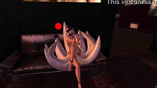 Hey, that kitsune is back flashing in public again!