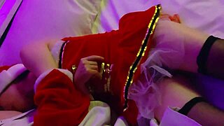 Damn, this cute Christmas cosplay girl’s tongue drives me wild!