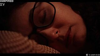 गॉथिक मैनर ओनर वैम्पायर टिफनी टैटम नर्डी लीना लविंग्स को वेट चूत लेजडॉम में डोमिनेट करती है। डेमन्स और गॉथ टिट्स इसे वाइल्ड बनाते हैं! 😈