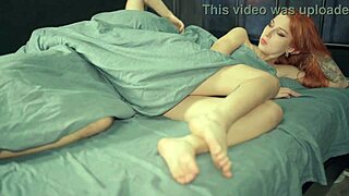 रूम और बेड मेरी स्टेप सिस्टर के साथ शेयर करता हूं, उस फॉरबिडन टच की लालसा?