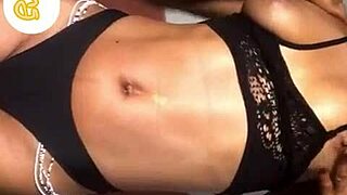 मैं सुंदर ऐनल ओपनिंग का मजा लेती हूं टॉयज के साथ