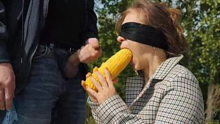 गुस्सा मत दिलाओ, मेरा बेस्ट फ्रेंड आउटडोर्स में चीट करता है Big Black Banana 2025 टेस्ट गेम में फिर से