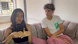 Padrastro Distracted While Stepsis Gets Hard Pounding